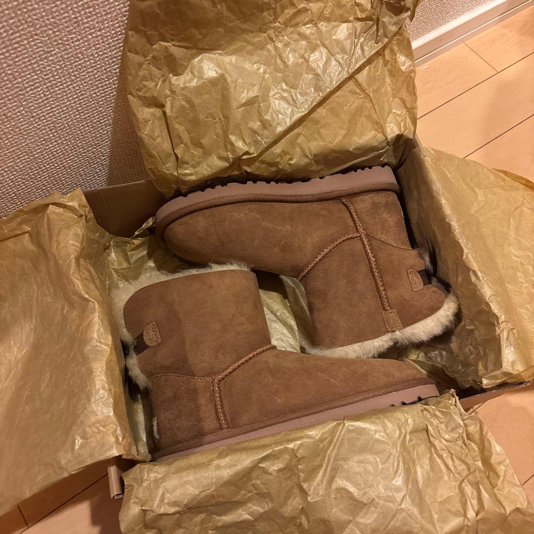 S*1様 UGG ブラウン ムートンブーツ リボン付き