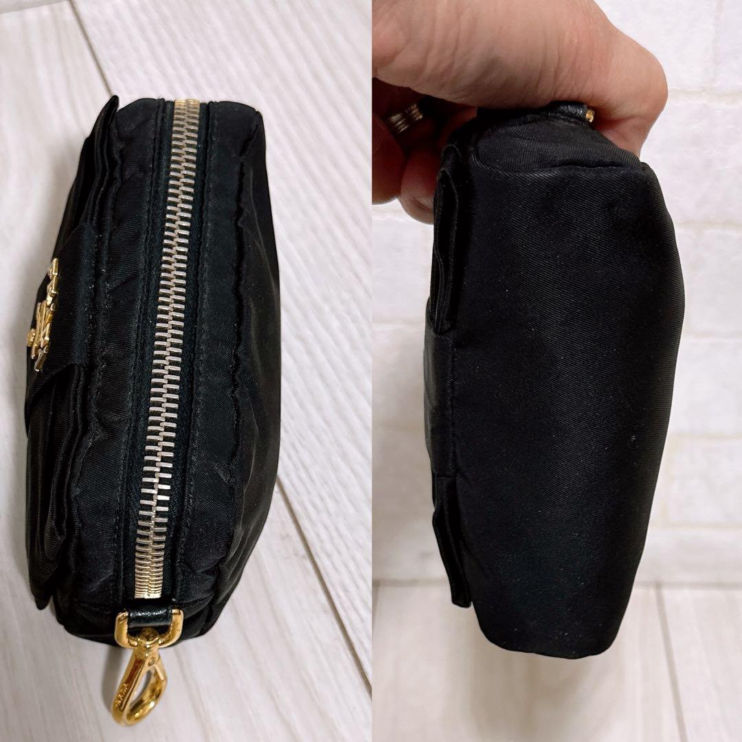 『美品』PRADA(プラダ)ポーチ ナイロン