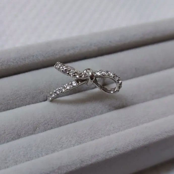 ◎期間限定出品◎ ダイヤモンド リボン ピンキーリング 3号 プラチナ
