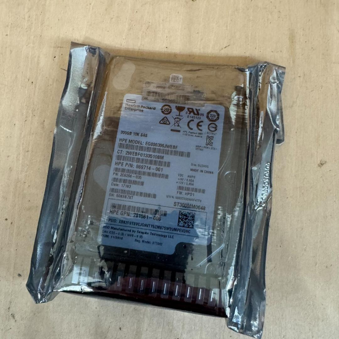 内蔵型ハードディスクドライブ HPE 781581-006 300GB HDD