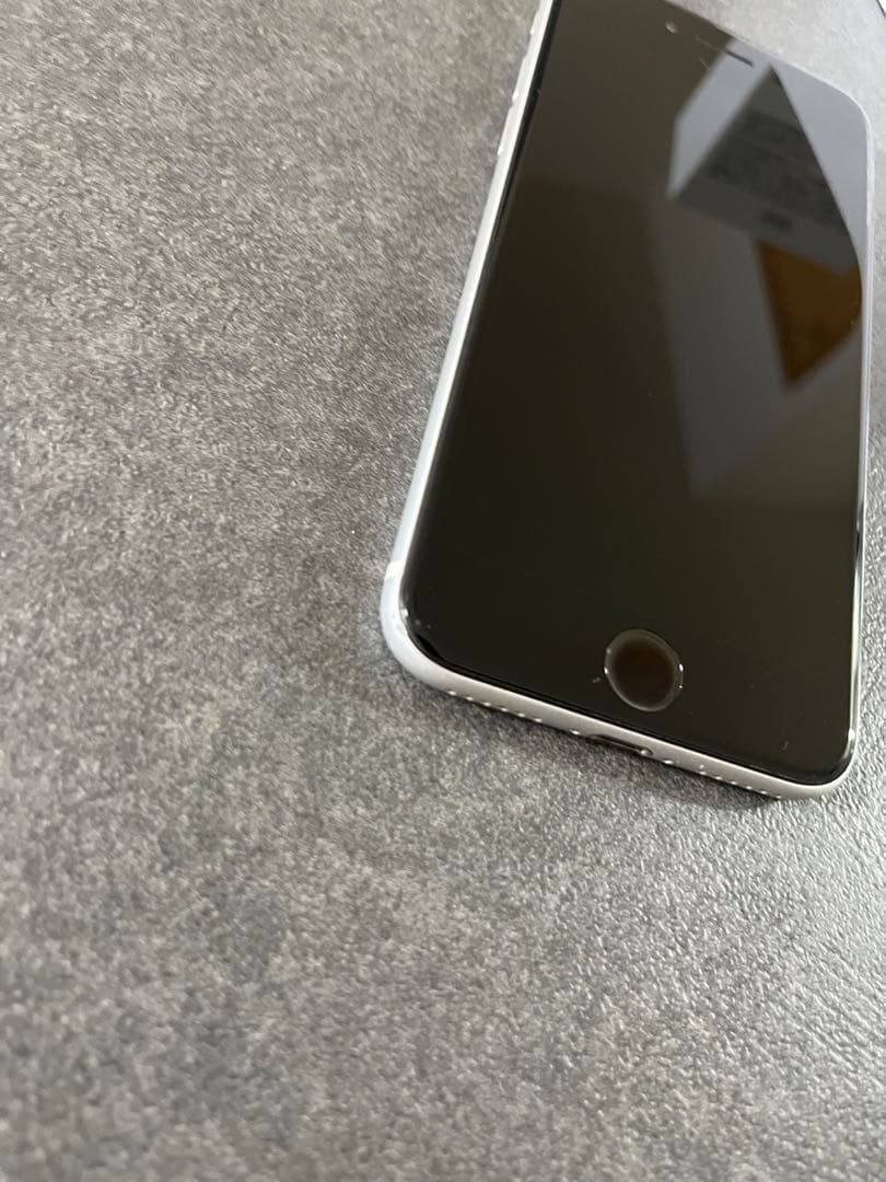 Apple iPhone se 第二世代 se2 ホワイト 本体