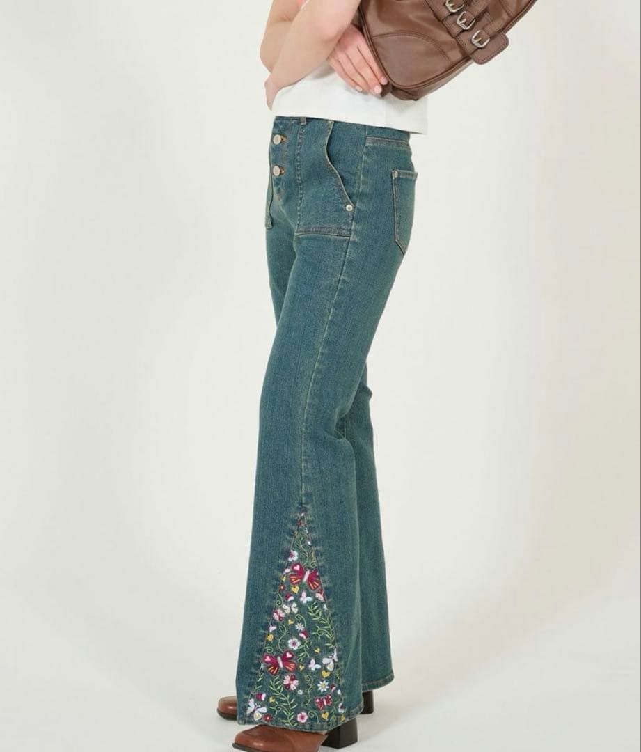 tina jojunフレアデニムパンツ