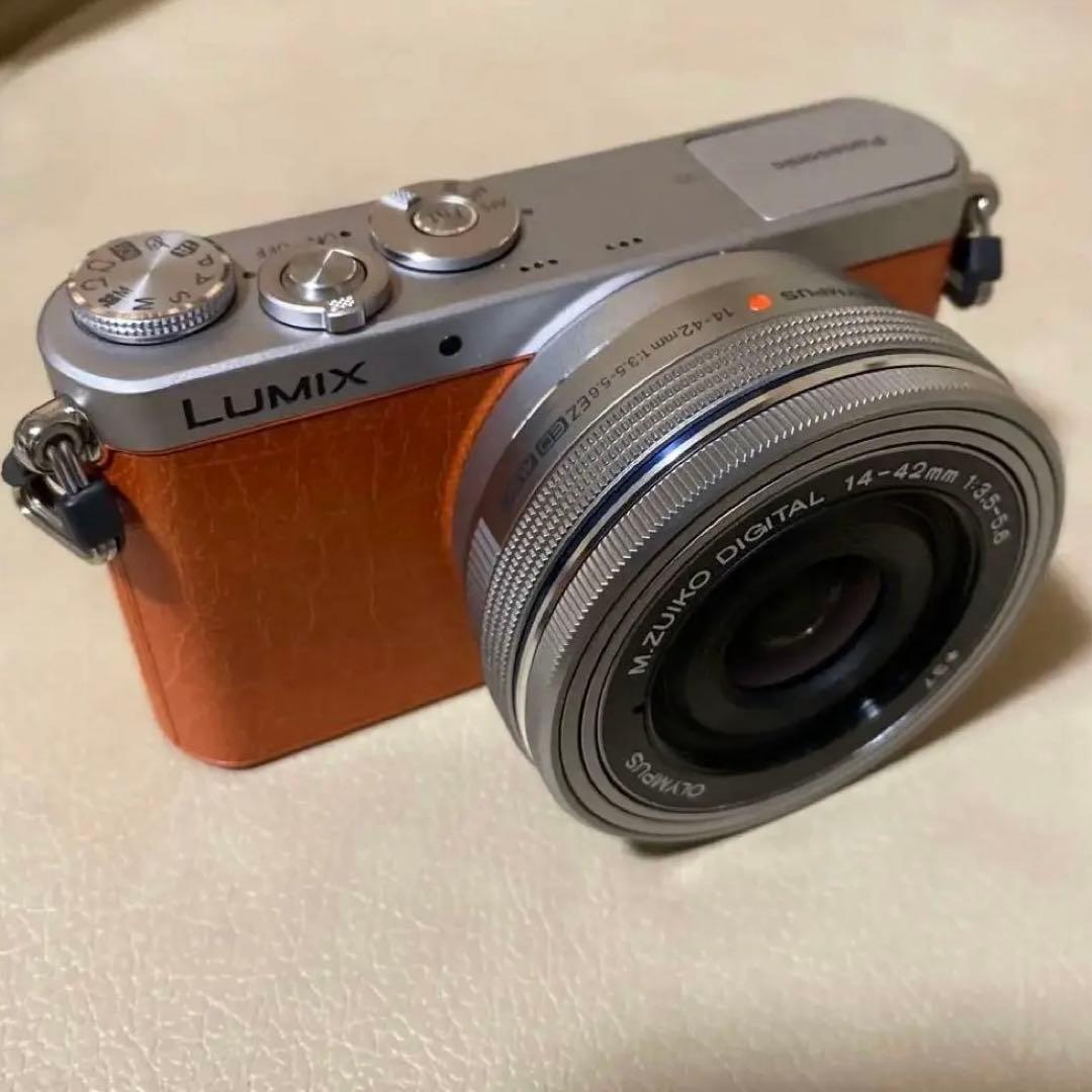 極美 LUMIX DMC-GM1K ボディ＋電動パンケーキレンズ、他アクセサリー