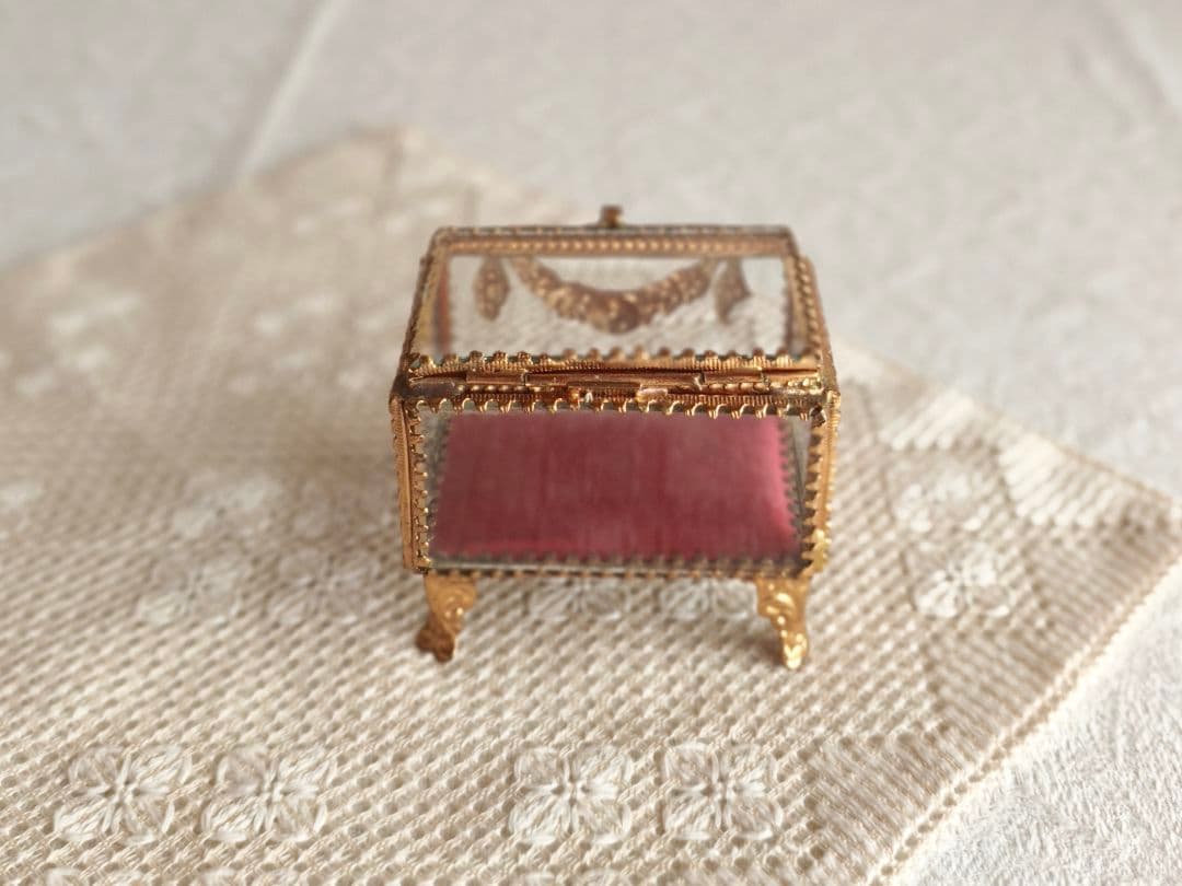* vintage Jewelry box ✵ * 硝子の ジュエリーボックス