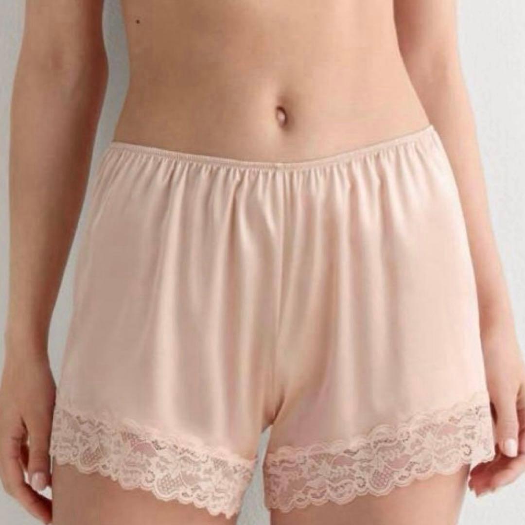 【完売品 Sサイズ相当】シルクキャミ＆パンツXS intimissimi