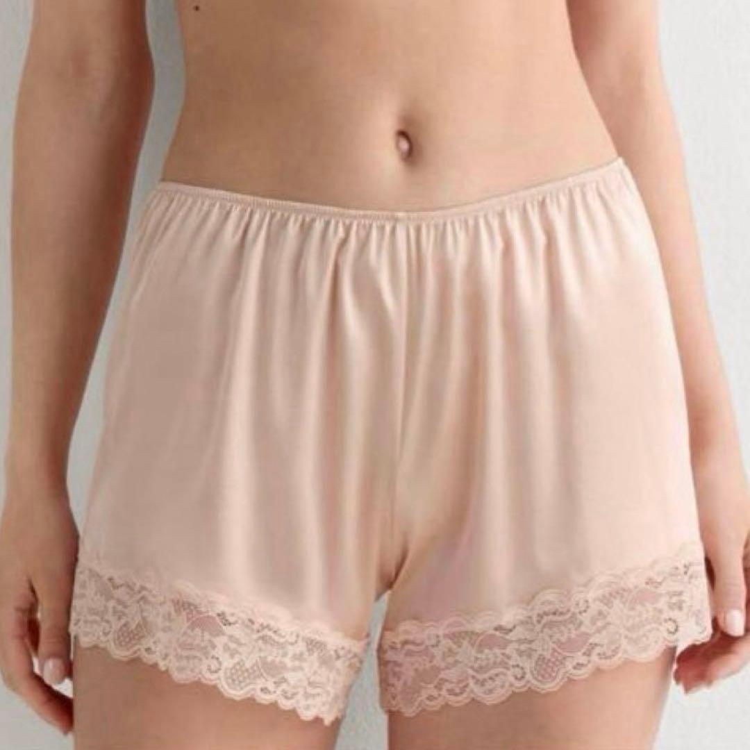 【完売品 Sサイズ相当】シルクキャミ＆パンツXS intimissimi