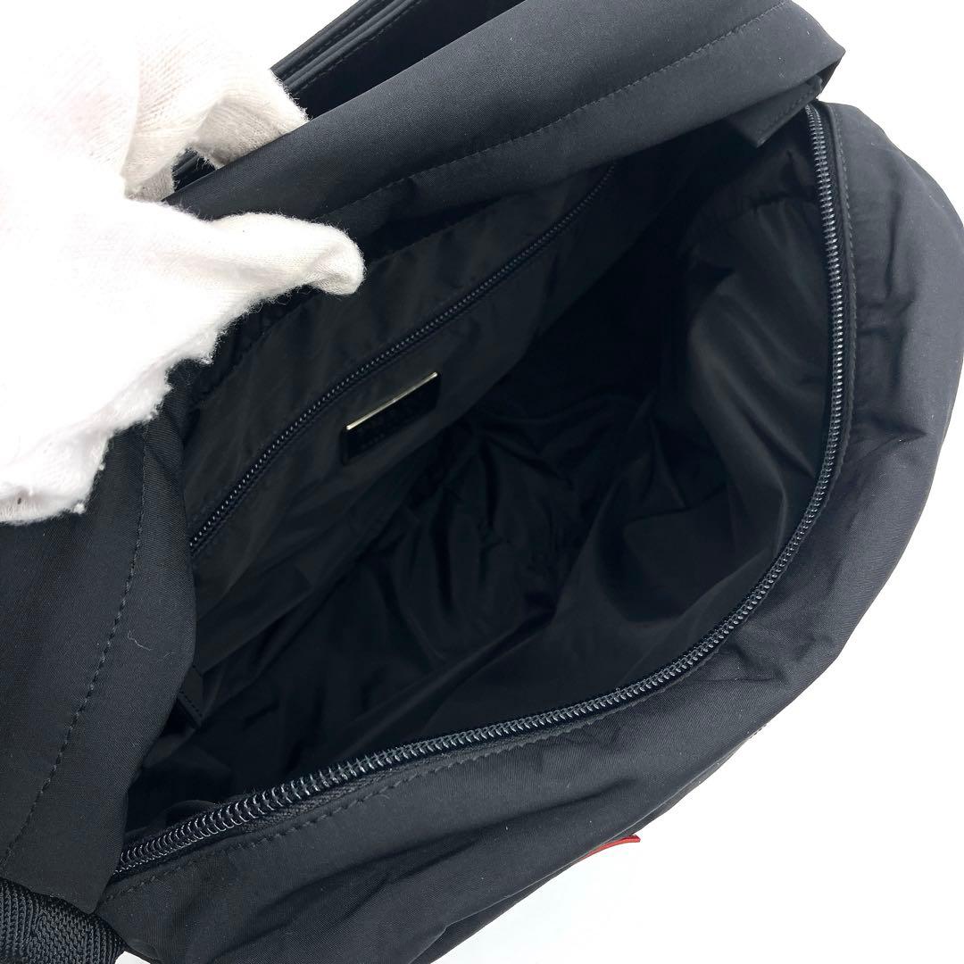 美品【PRADA SPORT】ボディバッグ　ナイロン　ブラック
