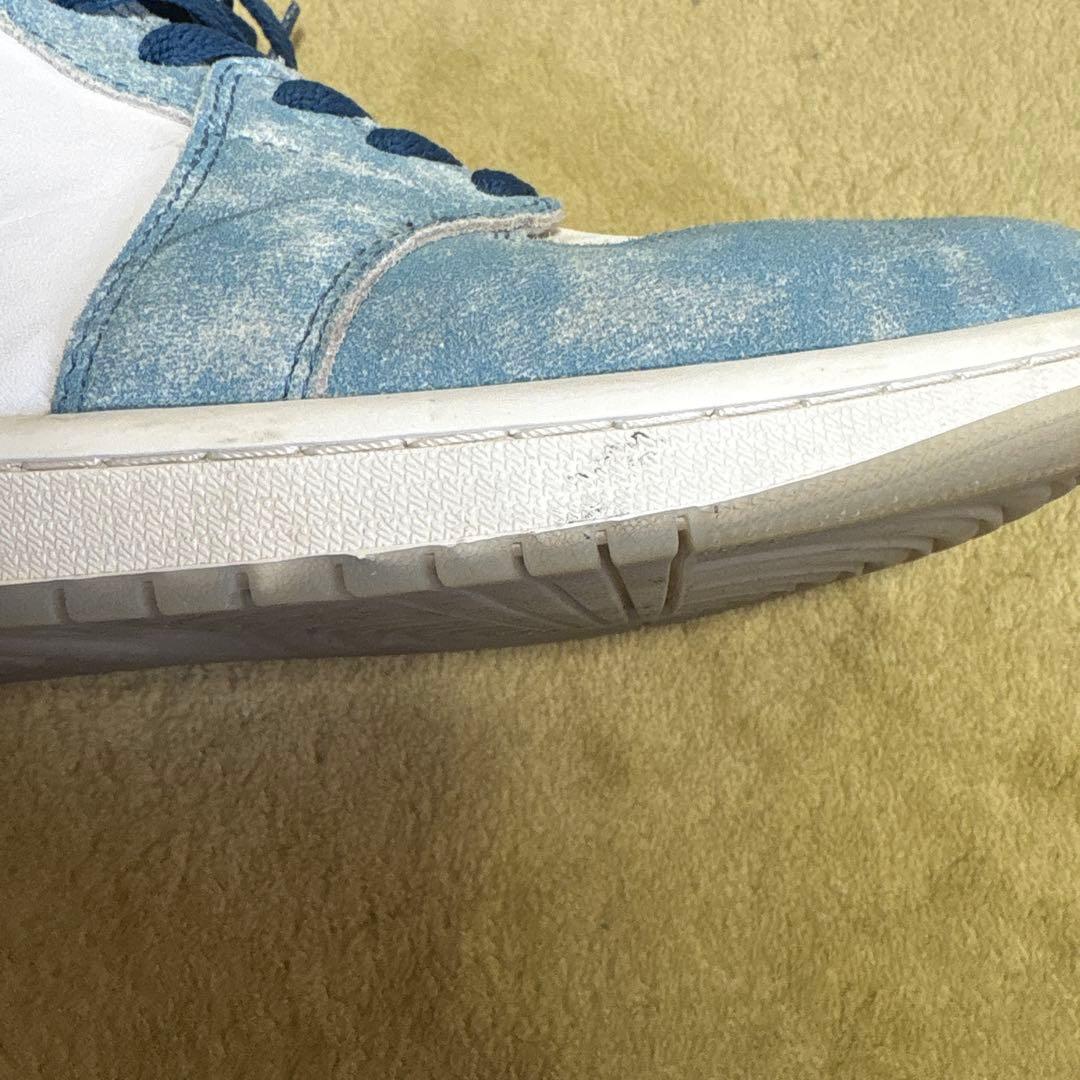 ナイキ エアジョーダン1 ミッド SE ホワイト ハイパー ロイヤル レッド