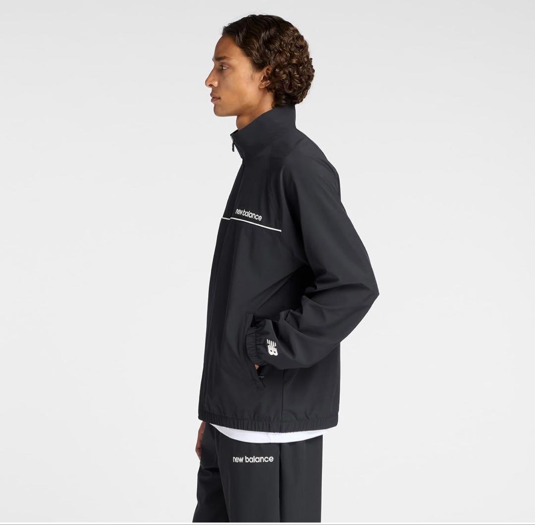 new balance ナイロンセットアップ　ウーブントラックジャケット