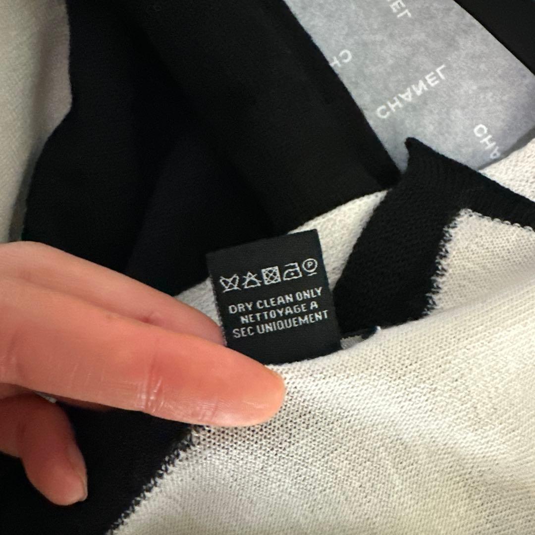 CHANEL ロゴ入りマフラー ブラック/ホワイト