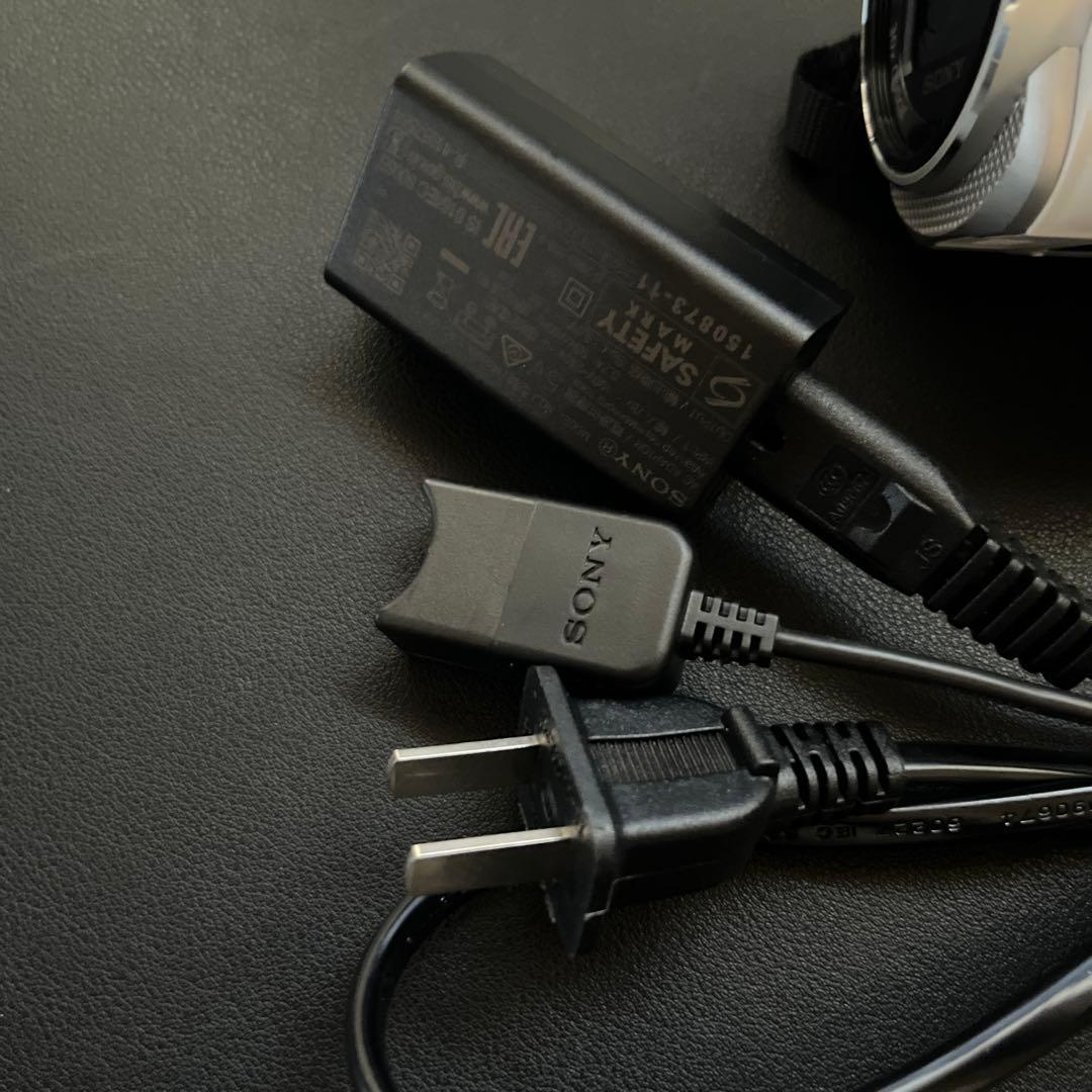 【美品】SONY HDR-CX670 ハンディカム 9.2メガピクセル