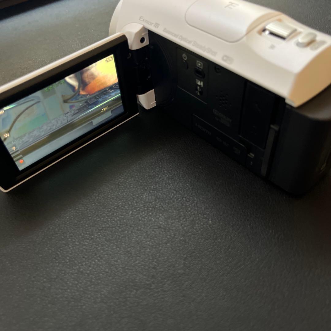 【美品】SONY HDR-CX670 ハンディカム 9.2メガピクセル