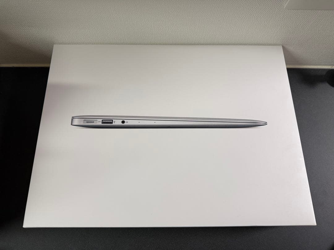 MacBook Air 13インチ　シルバー