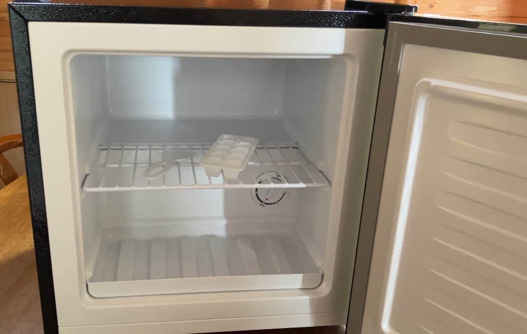 アイリスオーヤマ 冷凍庫 PF-A31FD-B（31L）2024年製 直冷式