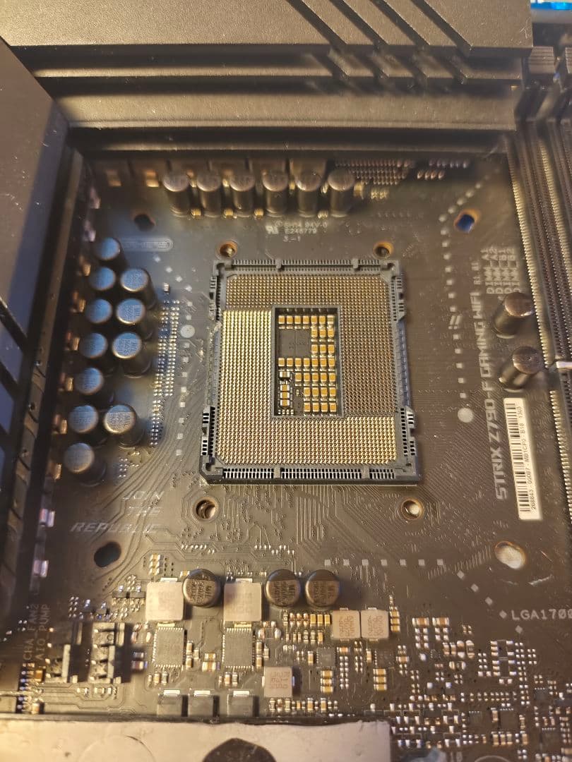 マザーボード Asus rog z790 gaming wifi