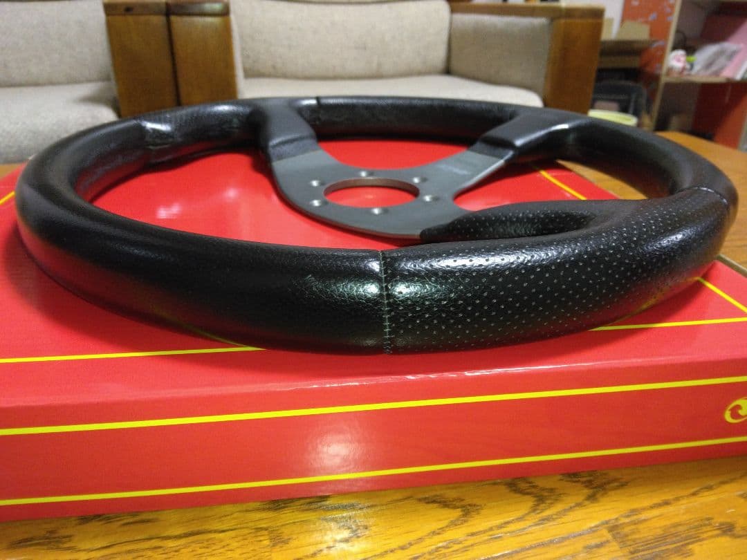 MOMO RACE 35㎝　中古　モモ　レース ステアリング