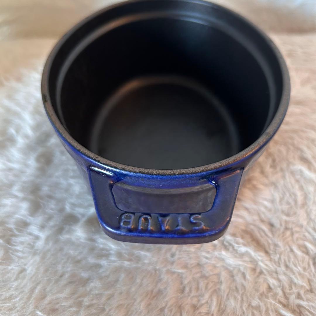 人気色　ストウブ ピコ・ココット オーバル 15cm グランブルー ホーロー 鍋