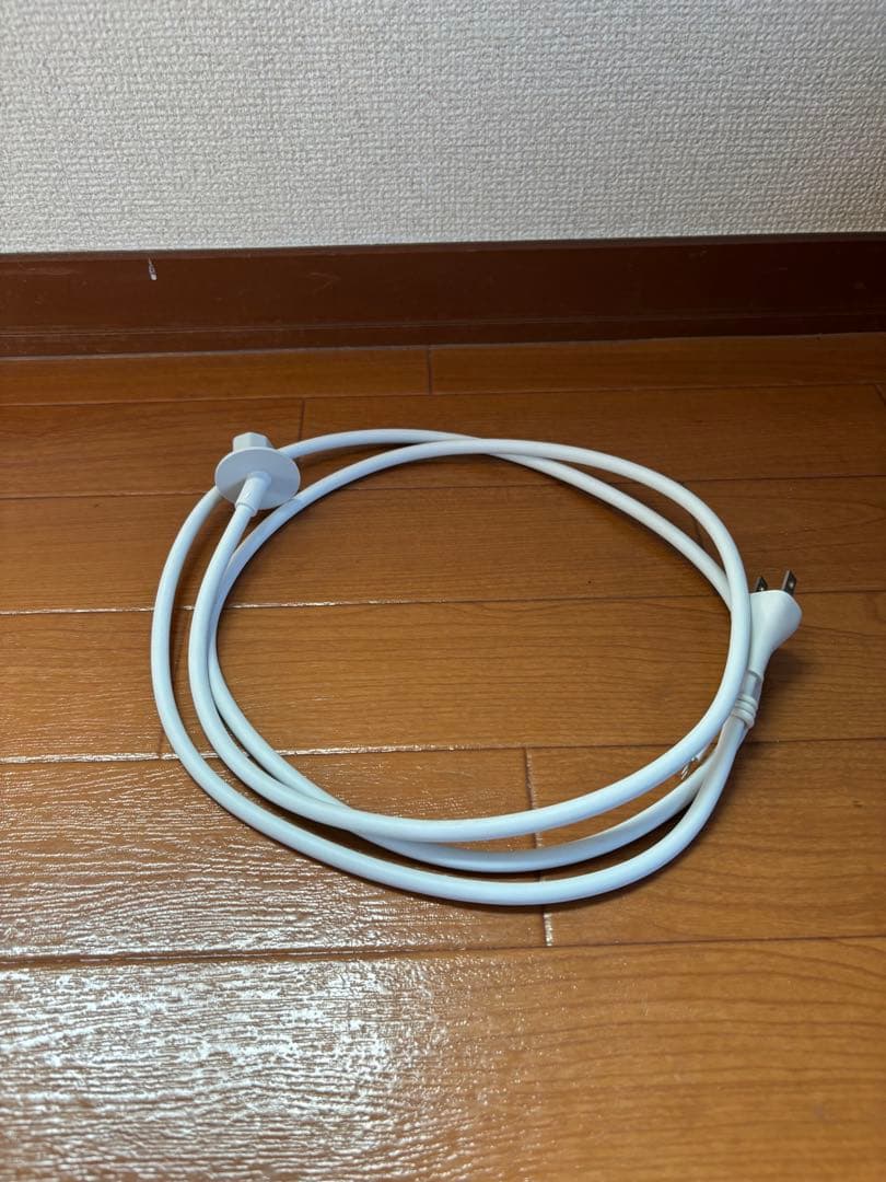 iMac ME086J/A 中古品　通電確認済み　マウス　キーボード付き