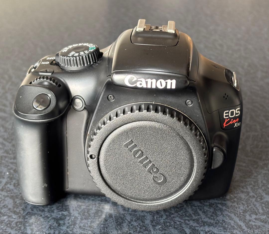 Canon EOS Kiss X50 デジタル一眼レフカメラ