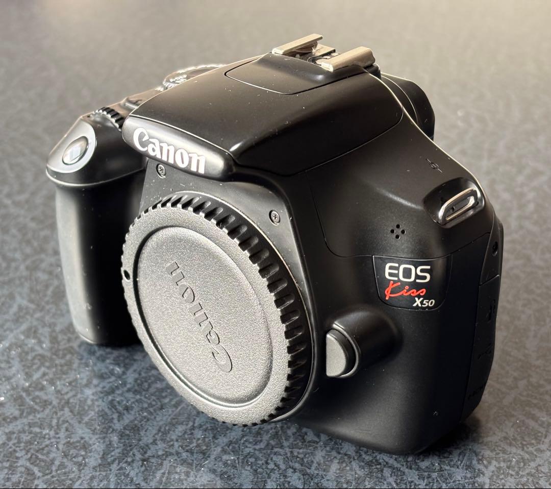Canon EOS Kiss X50 デジタル一眼レフカメラ