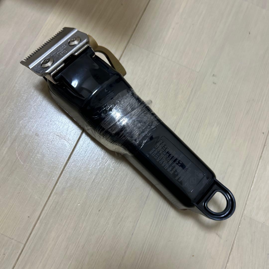 未使用品WAHL Magic Clip コードレスバリカン　レッド