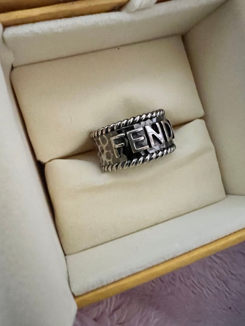 FENDI ローマ　リング　S