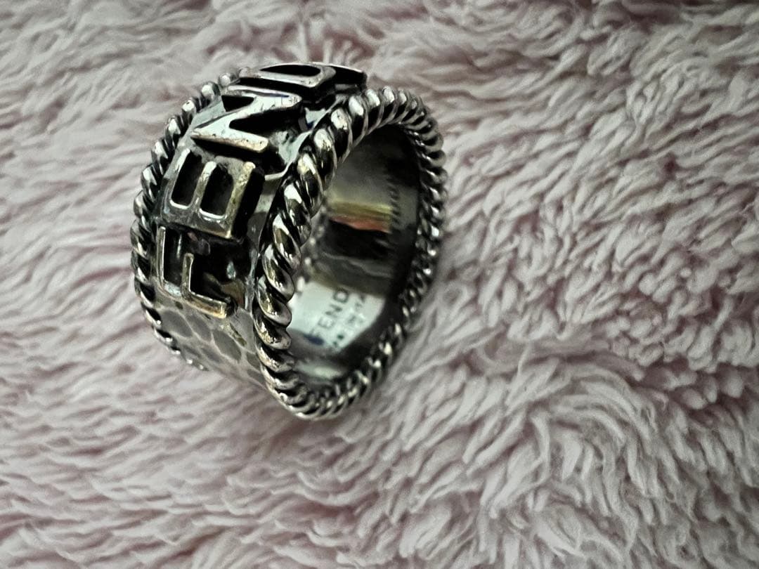 FENDI ローマ　リング　S