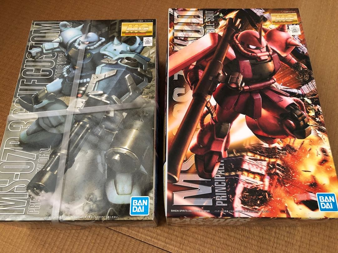 MG MS-07B-3 グフカスタム & MS-06S シャア専用ザクII
