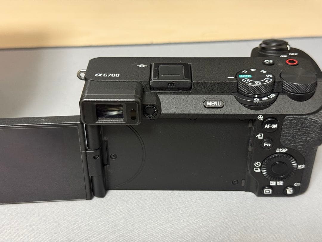 【もうすぐ取り下げます】【美品】SONY α6700 ミラーレスカメラ