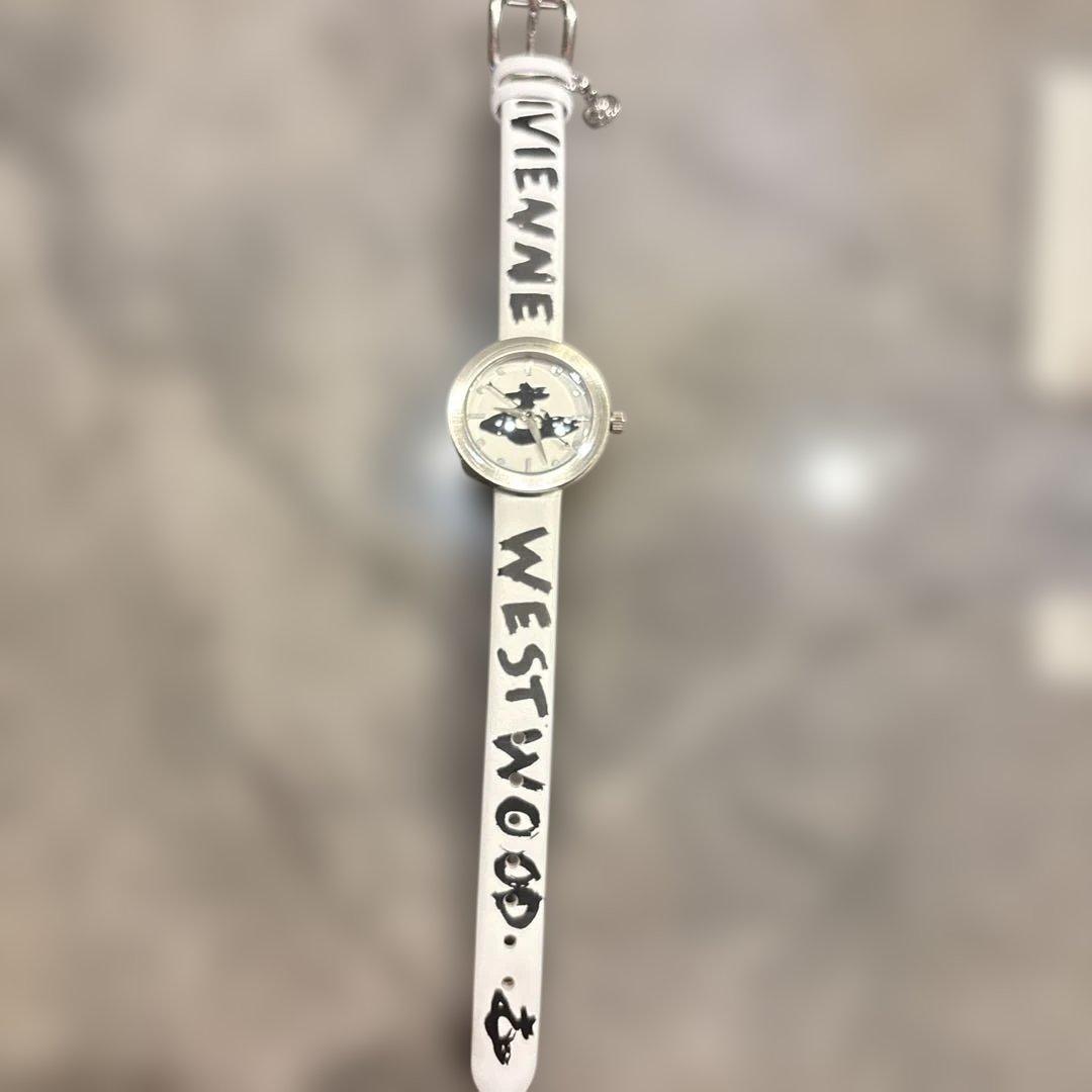 vivienne westwood 腕時計　白　ホワイト　オーブ　ロゴベルト