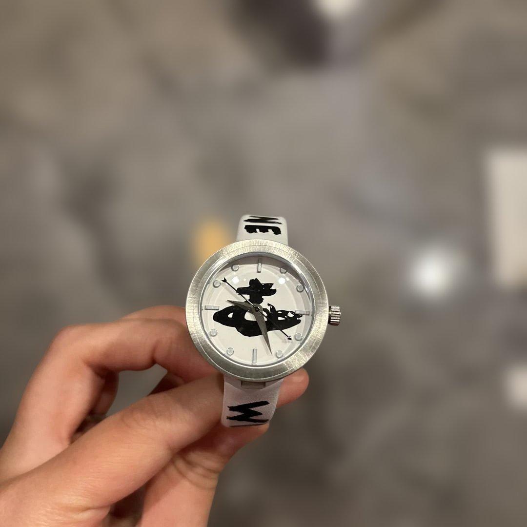 vivienne westwood 腕時計　白　ホワイト　オーブ　ロゴベルト
