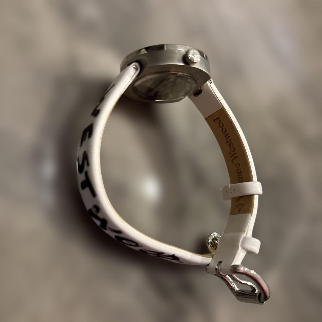 vivienne westwood 腕時計　白　ホワイト　オーブ　ロゴベルト