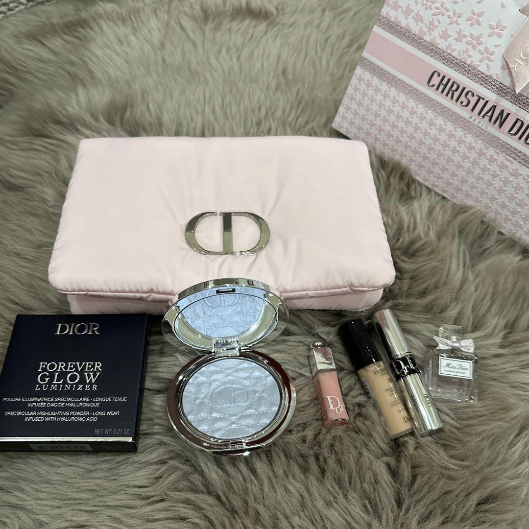 ディオールルミナイザー　限定ポーチつき