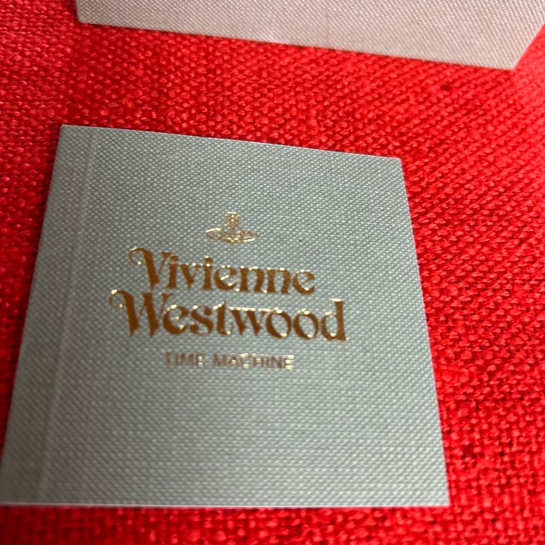ヴィヴィアンウェストウッドの素敵な時計です。 とても美品です。