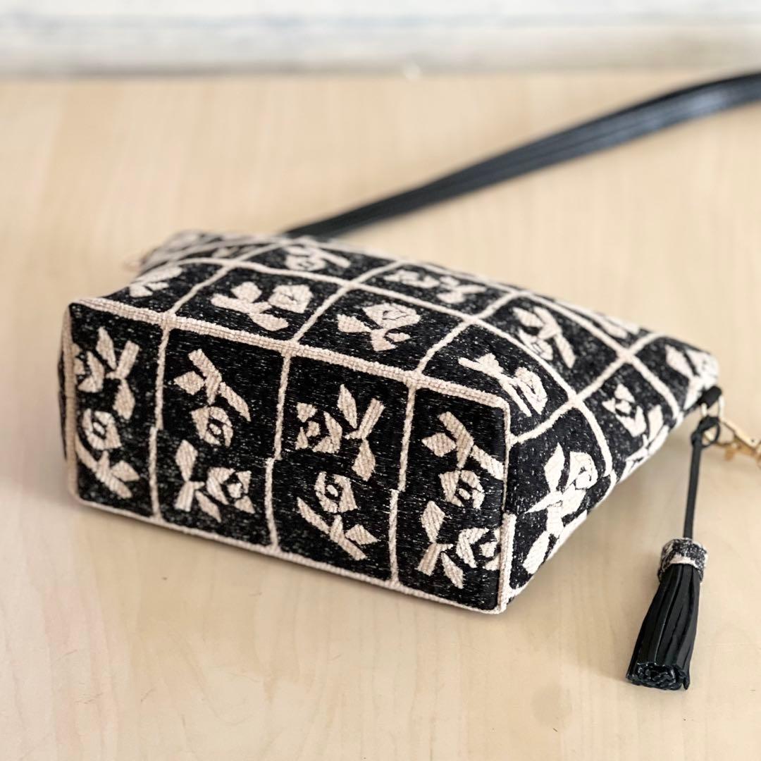 ミナペルホネン Lulu beigeショルダーバッグMB512-101