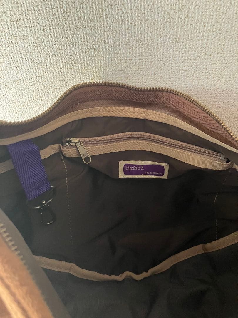 【hiho!】kukuri メッセンジャーバック　yururi