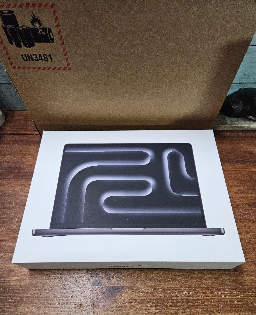 新品☆MacBook Pro 14インチ スペースブラック MDE34J/A