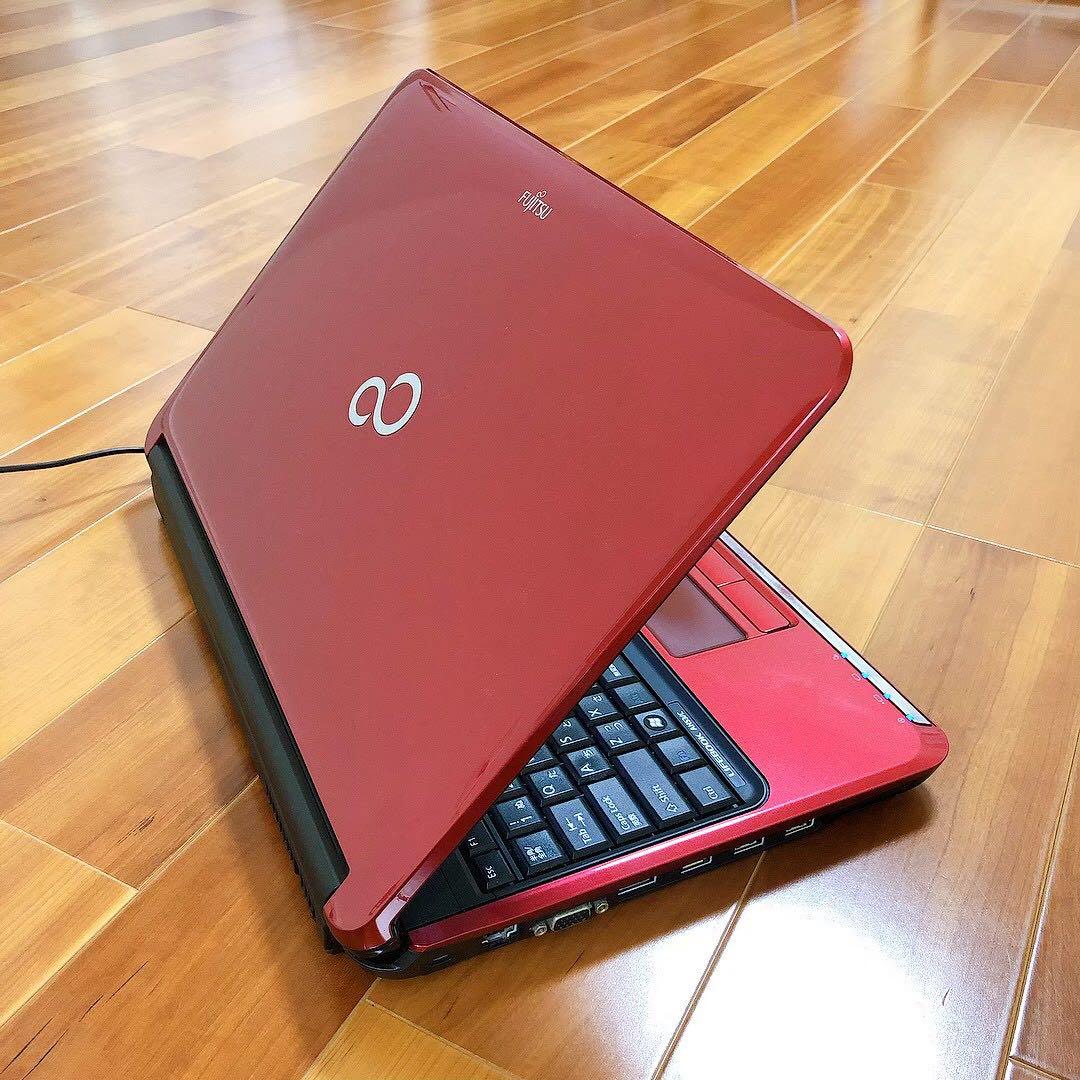 *15 ❤女性に人気♪きれいなルビーレッド❤️ノートパソコン　ジャンク品