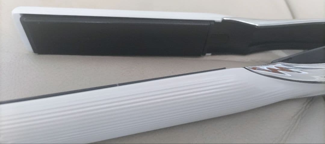 ReFa ストレートヘアアイロン ホワイト　RE-AC02A