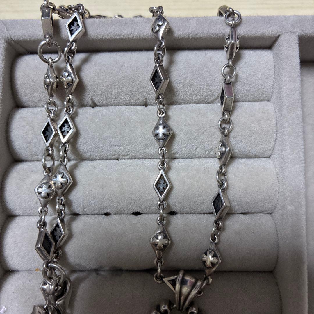 シャンデリアネックレス