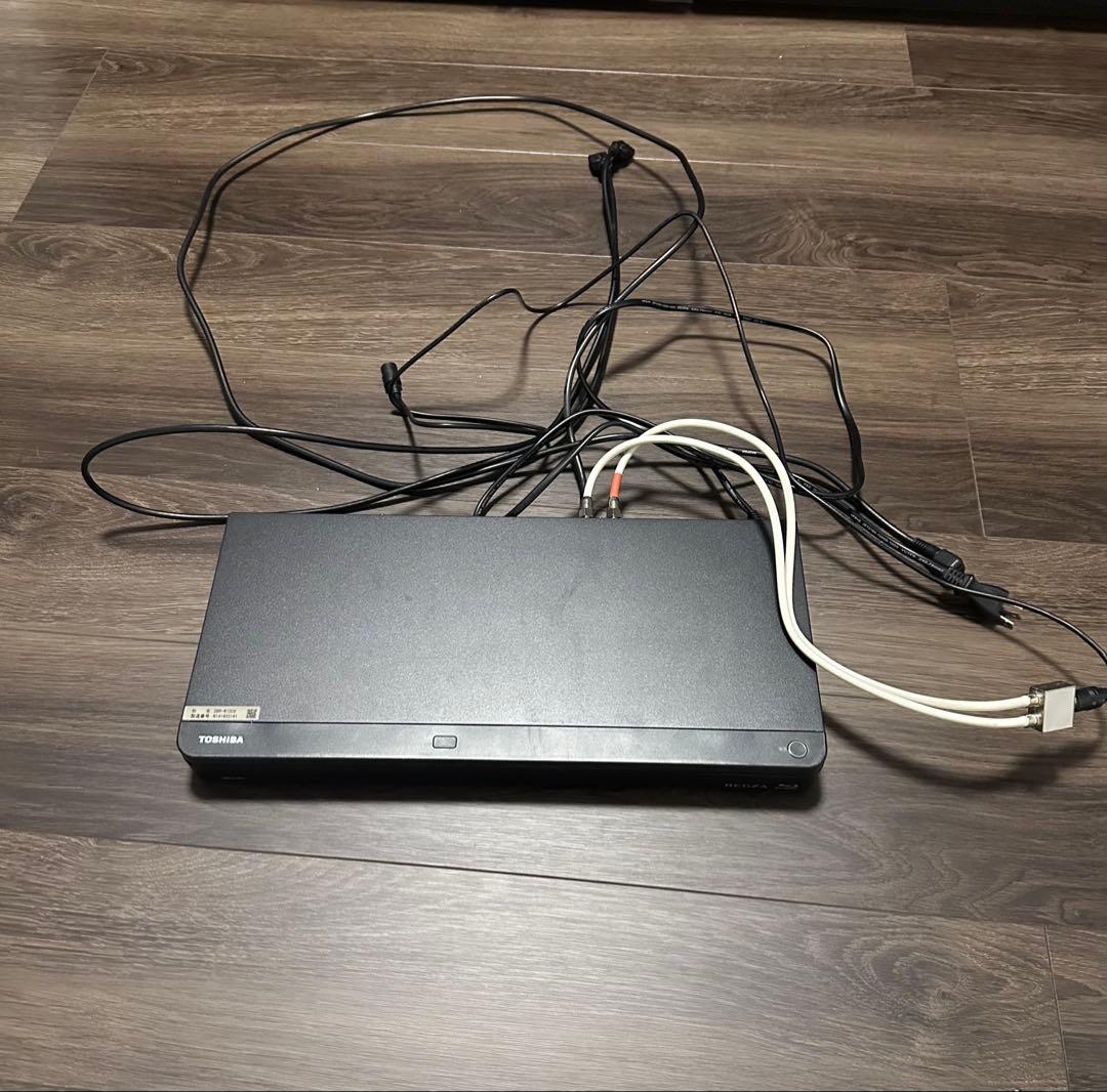 Toshiba ブルーレイプレーヤー 本体とリモコン