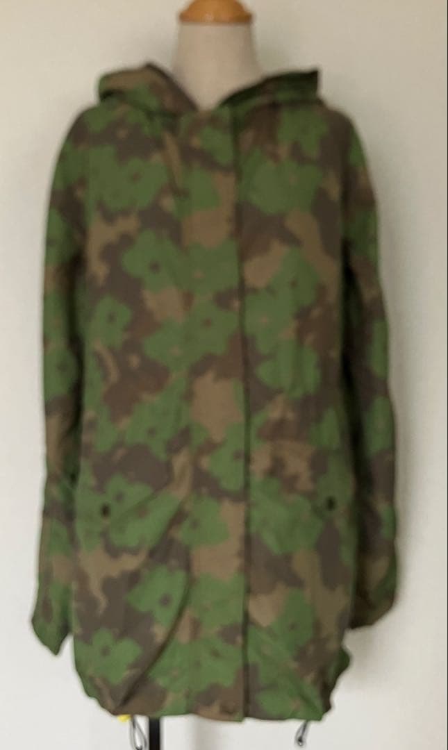 ミュベールワーク×デュベティカ フラワー迷彩フード付きミリタリージャケット