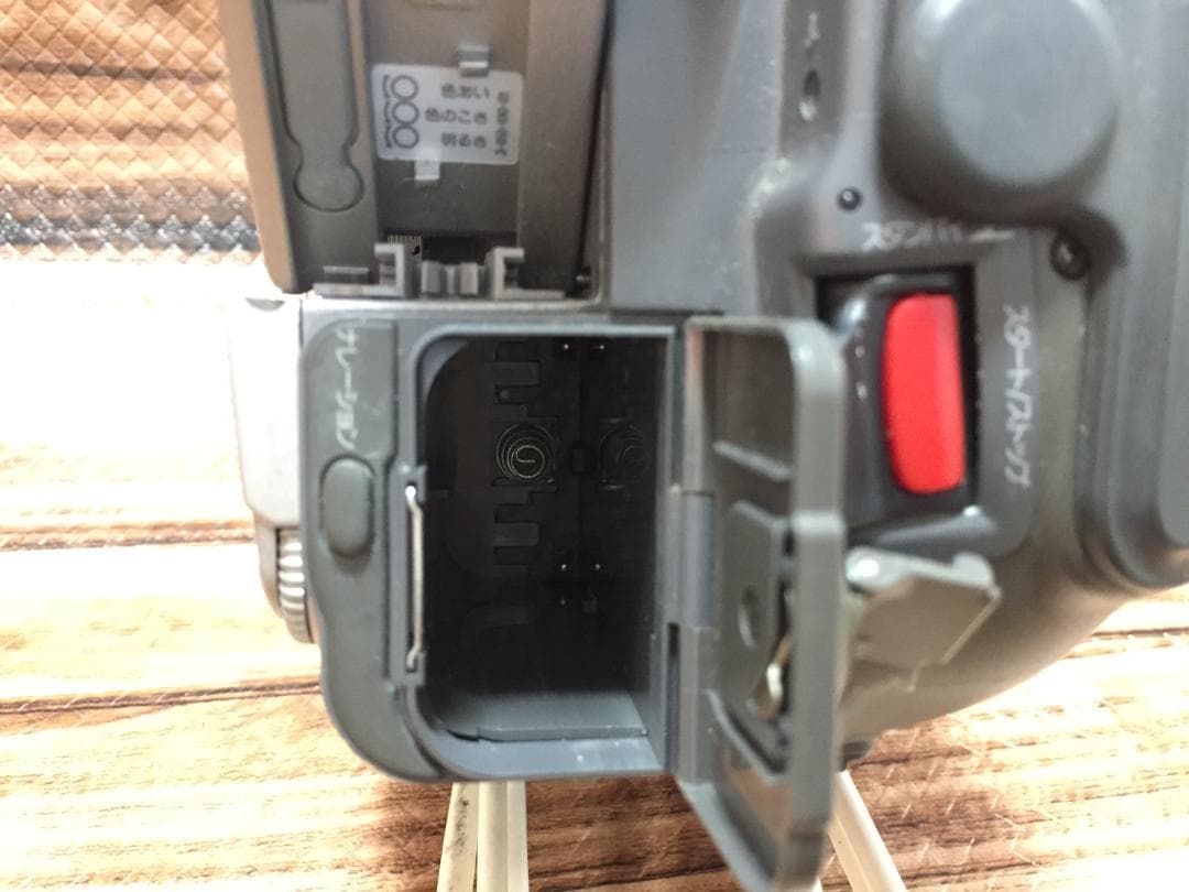 撮影再生ダビングOK　SONY　CCD-TR2　付属品あり　Hi8