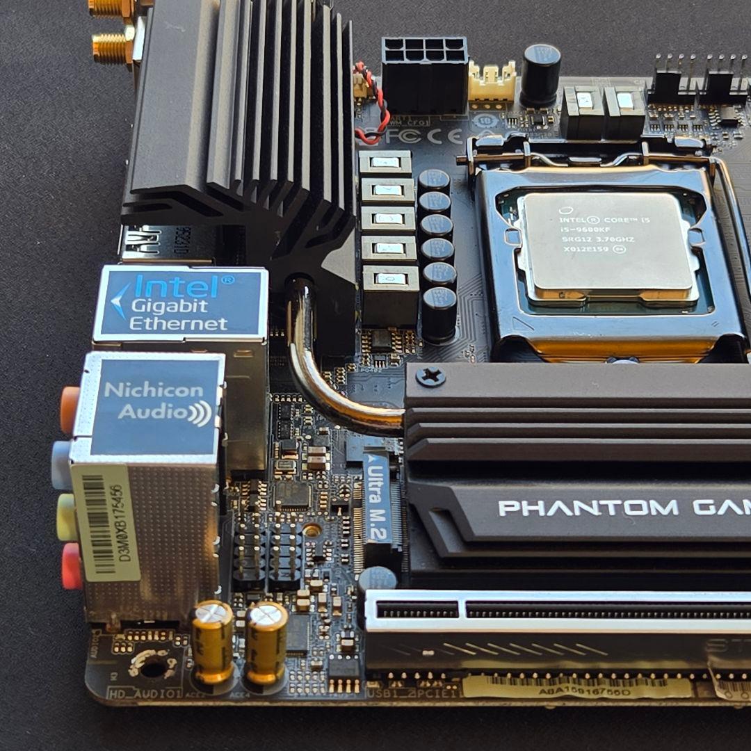 CPU i5 9600KF / Z390 ITX / DDR4-3200 16GBx2