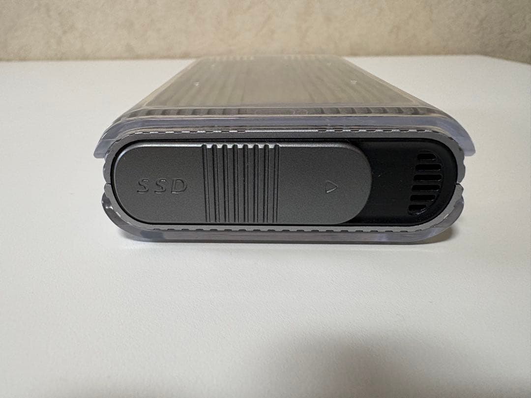 SATECHI USB4 NVMe SSD Pro エンクロージャー