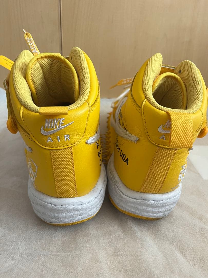 Off-White x NIKE コラボシューズAirForce 1 Mid