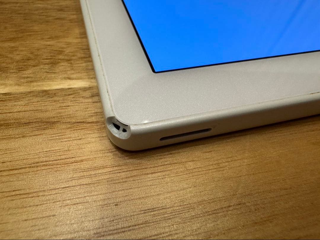 電池80%以上　docomo ドコモ　タブレットd-41a dtab ホワイト