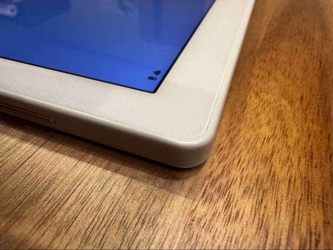 電池80%以上　docomo ドコモ　タブレットd-41a dtab ホワイト