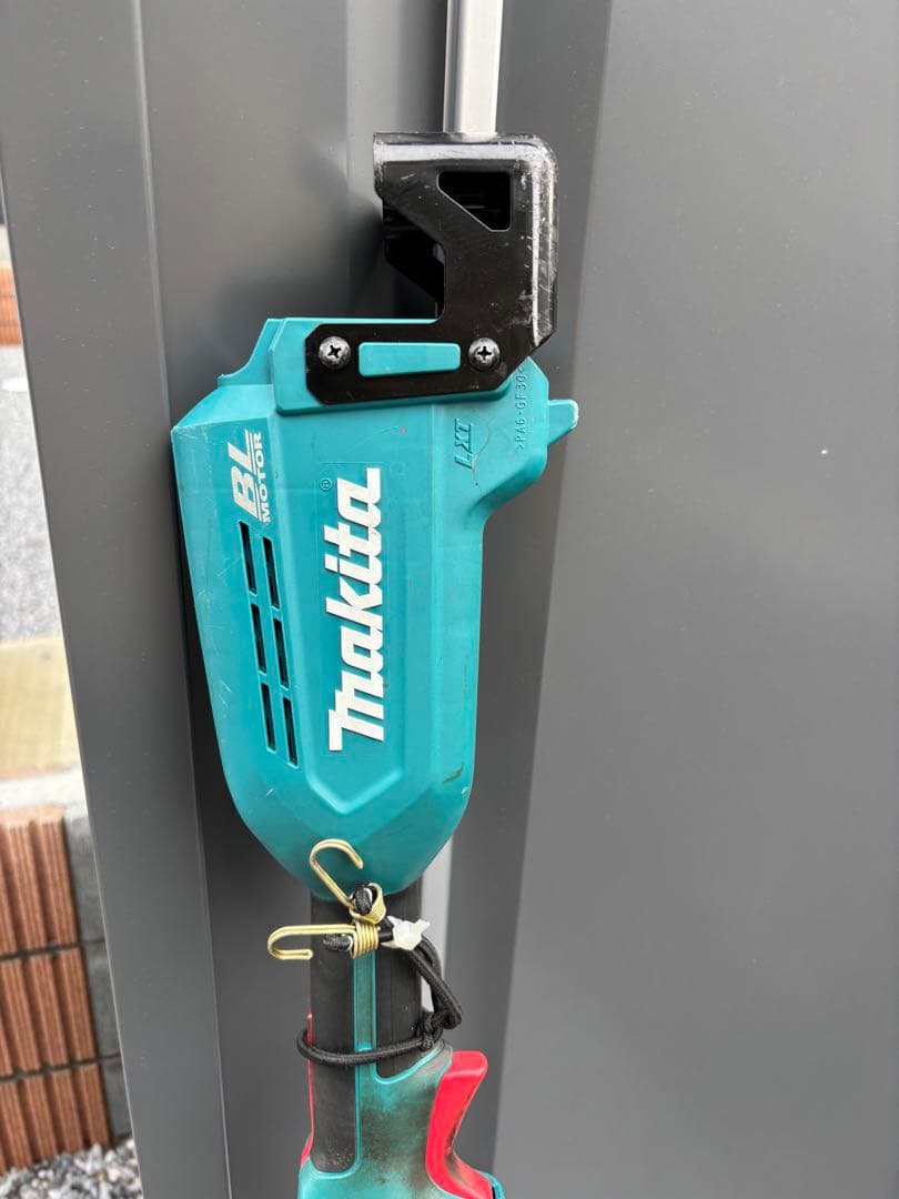 マキタ　Makita 充電式ポールヘッジトリマ MUN501WD