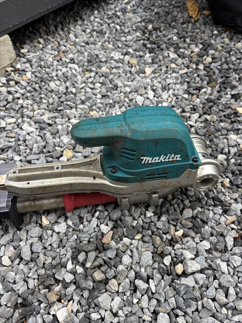 マキタ　Makita 充電式ポールヘッジトリマ MUN501WD